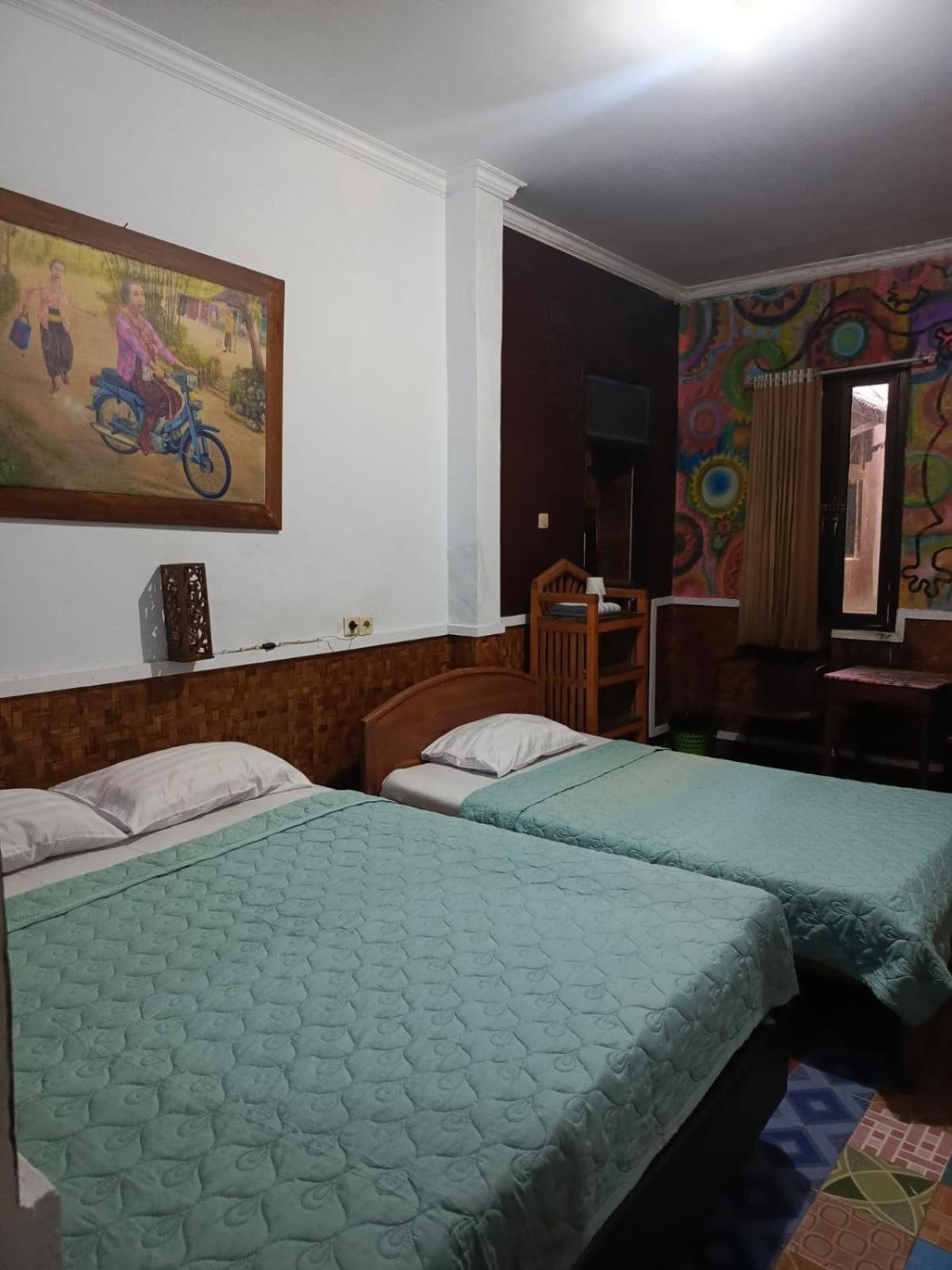 Mini Tiga Homestay Пангандаран Екстер'єр фото